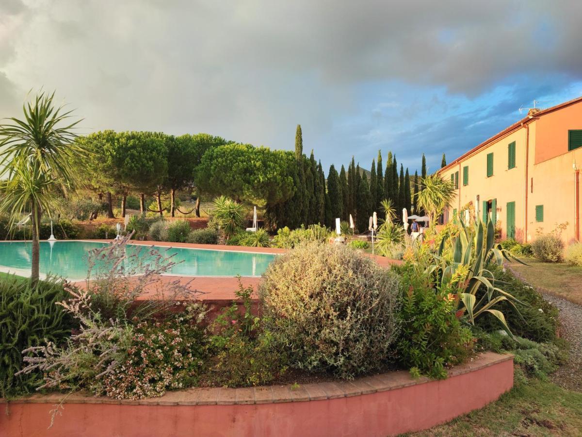 Residence I Macchiaioli Castiglioncello Bagian luar foto