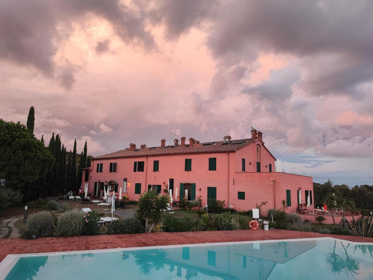 Residence I Macchiaioli Castiglioncello Bagian luar foto