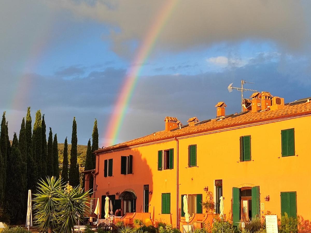 Residence I Macchiaioli Castiglioncello Bagian luar foto
