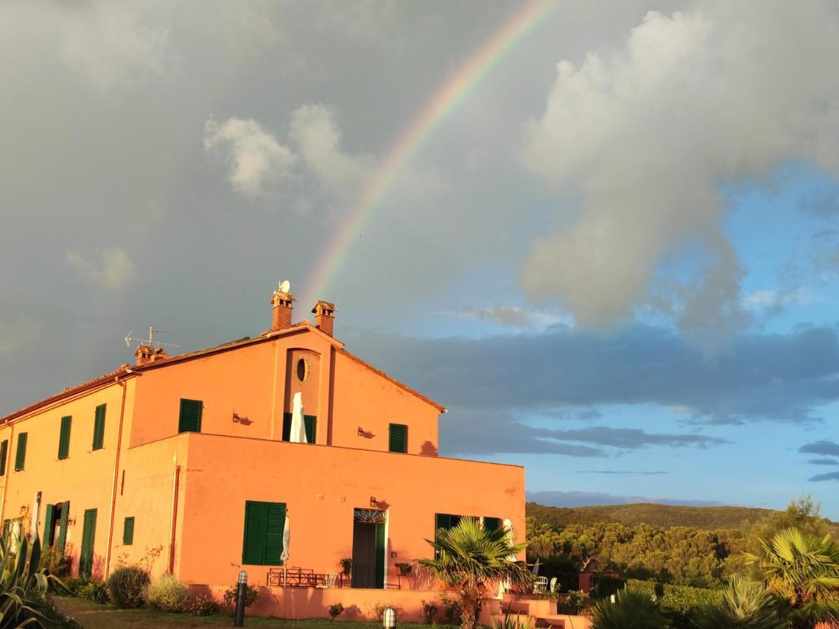 Residence I Macchiaioli Castiglioncello Bagian luar foto